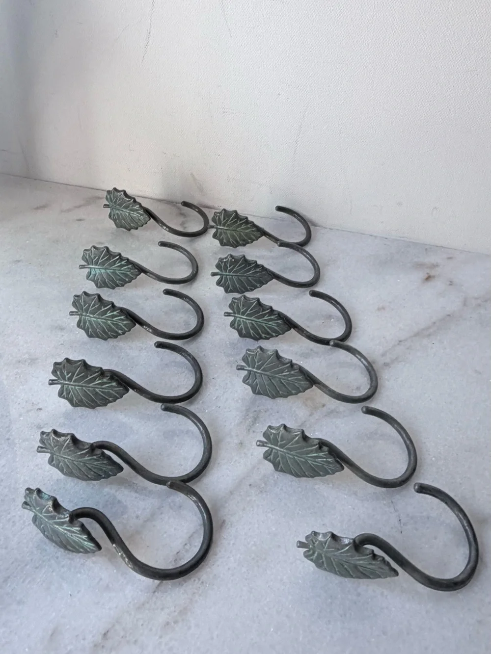 Decorative Leaf Shower Curtain Hooks in Aged Green